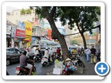 premire impression de Saigon vie trpidante, chaos et nombre infini de mobylettes