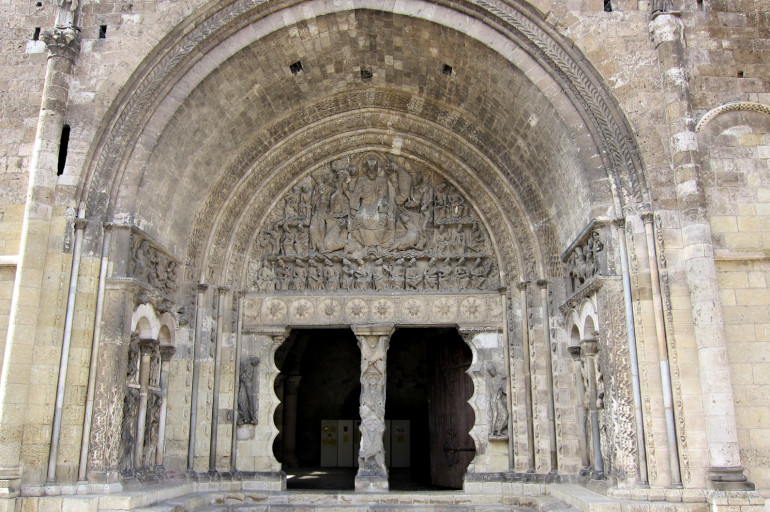 Kirchenportal mit Tympanon in Moissac