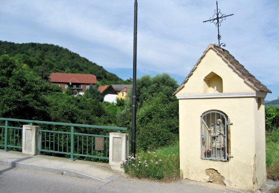 Brücke ove the Mauternbach