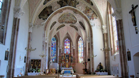 Jenbach church, interior view