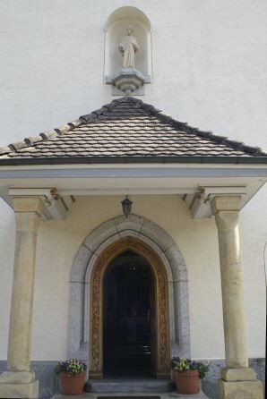 entrance St. James Chapel
