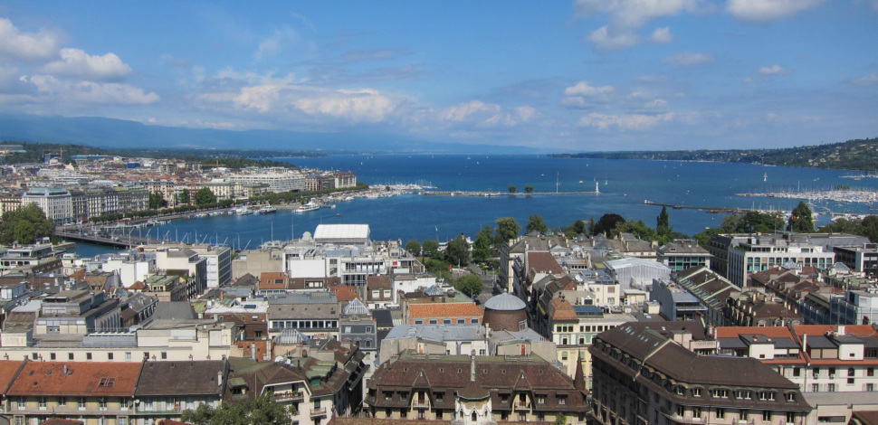 Ausblick von der Kathedrale auf Genf und den See