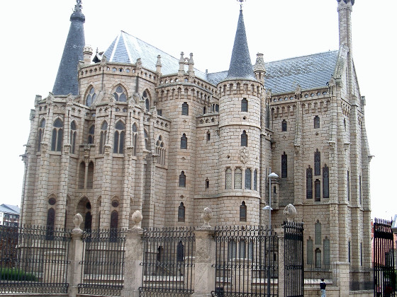 Astorga, palais épiscopal de Gaudi