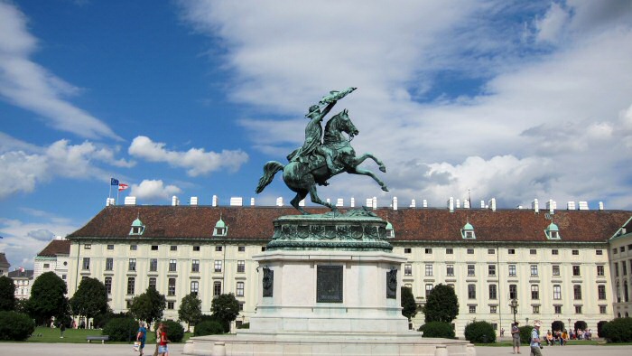Monument  l'archiduc Charles - Heldenplatz, Vienne