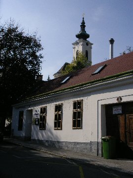 Firmiangasse and church of Ober St. Veit