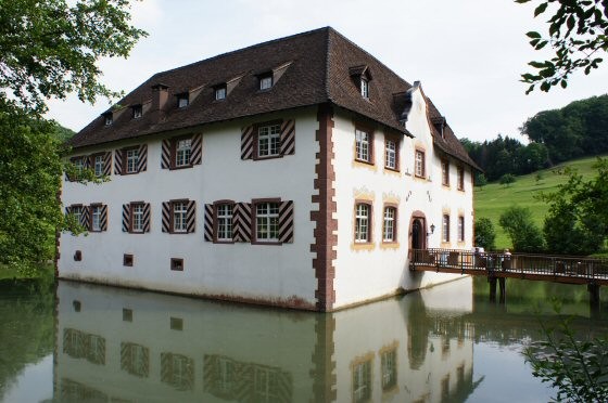 Inzlingen moated castle with moat and bridge