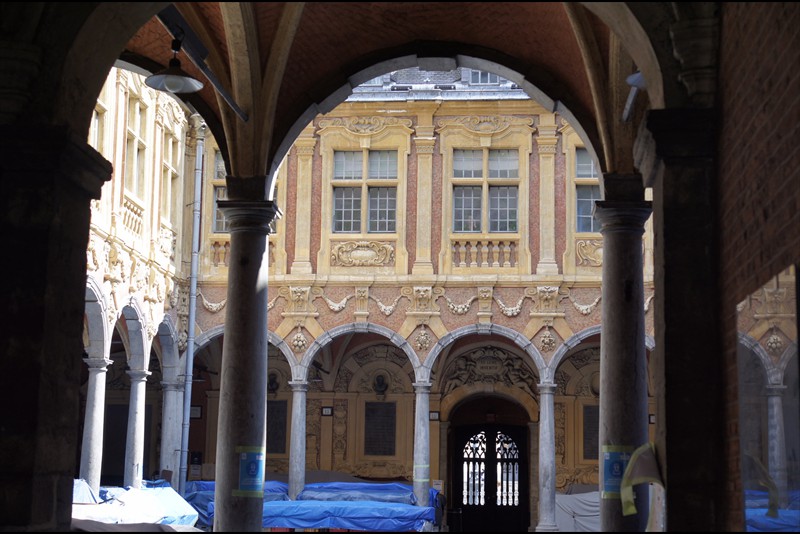Arcade courtyard in the stock exchange