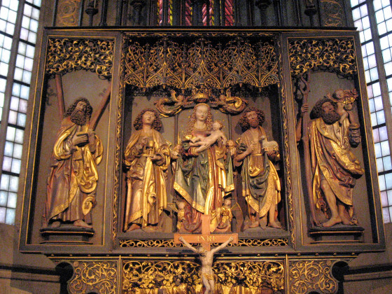 autel gothique de la Vierge