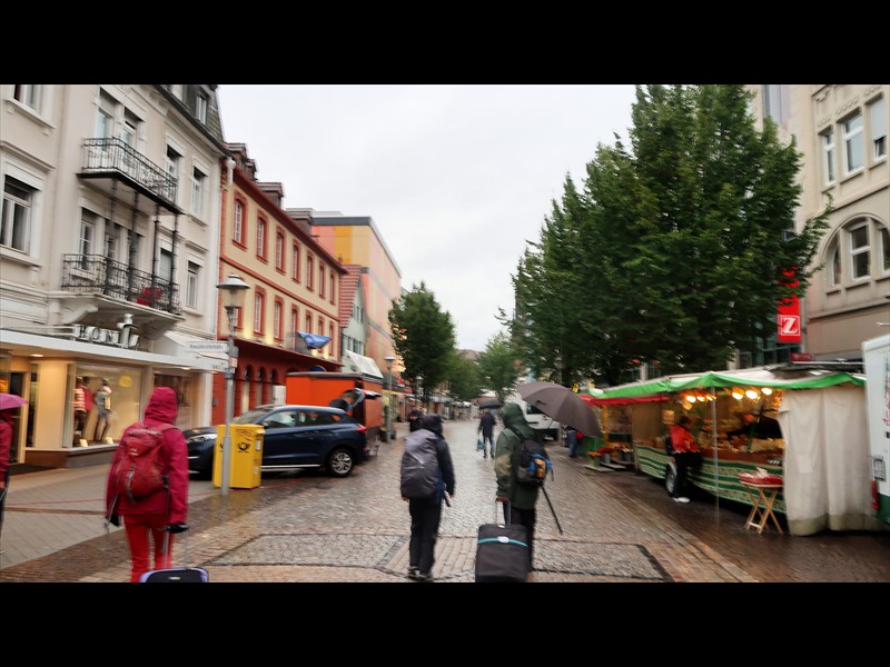 Marché dans la rue principale Marché dans la rue principale