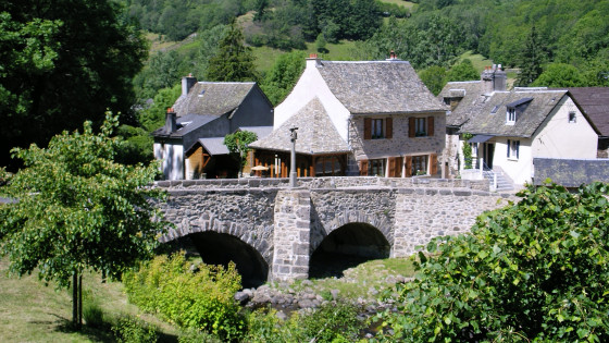 Brücke aus dem 16. Jh. in Saint-Chely-d'Aubrac