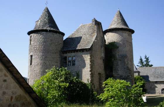Burg in Sénergues
