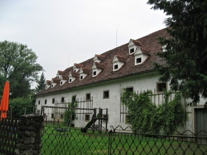 Front, Kloster Erla