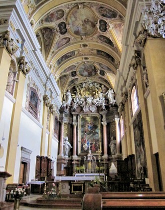 Vue intérieure de l'église de l'abbaye de Lambach