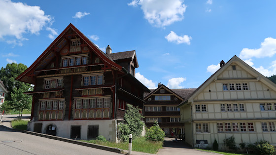 bemaltes Haus in St. Peterzell