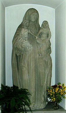 gotische Statue Anna Selbdritt