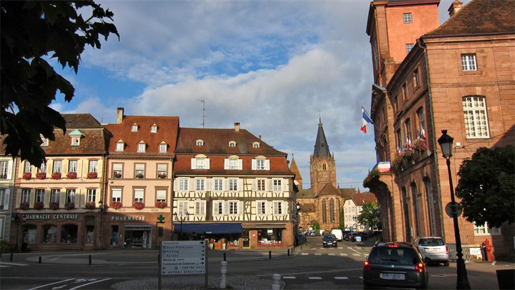 View from the town hall square to the church of St. Peter and Paul