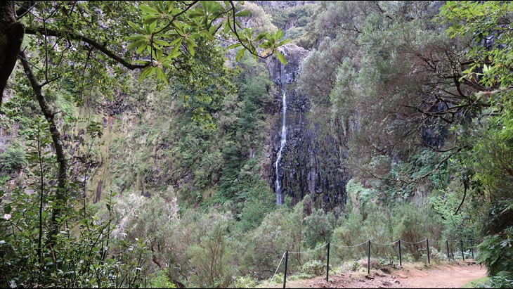 Der Wasserfall Der Wasserfall