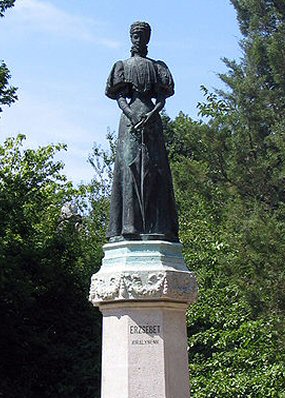 Kaiserin Elisabeth Statue in Gödöllö